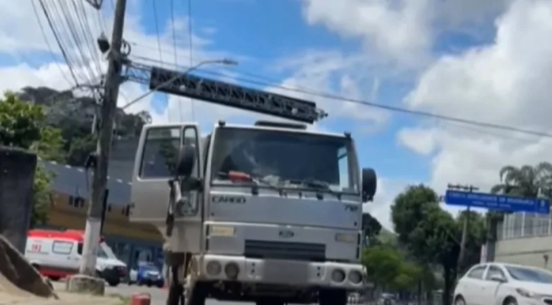 Acidente deixa um morto e outro ferido na Curva do Saldanha