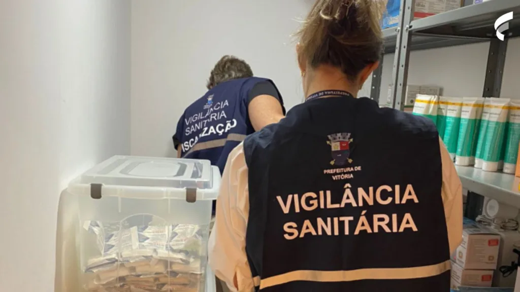 Vigilância flagra medicamentos vencidos em clínica de estética em Vitória