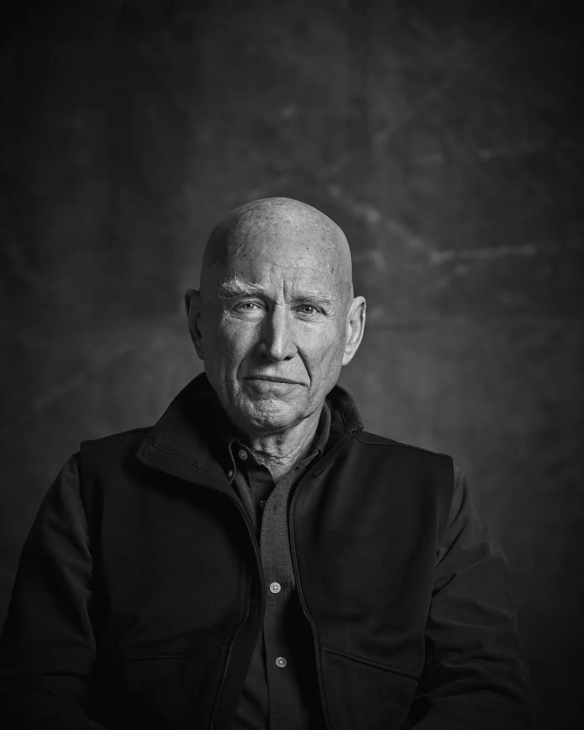 Corpo de Sebastião Salgado é cremado em Paris e cinzas vão vir para MG