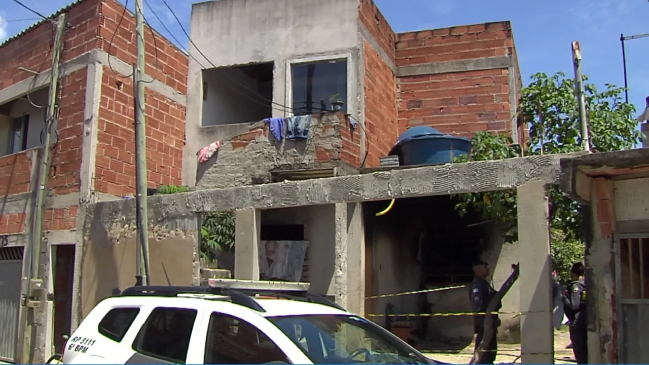 Idosa de 80 anos morre após incêndio em casa na Serra