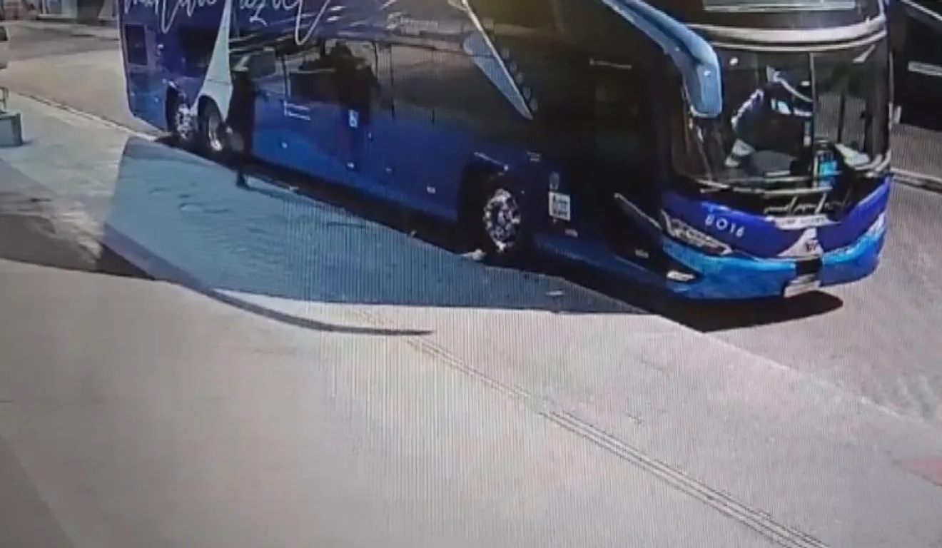 Ônibus que transportava capixabas é furtado em Maceió

(Reprodução/Videomonitoramento)