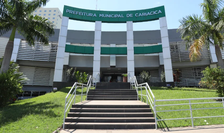 Cariacica aprova aumento de salários para prefeito, vice e secretários