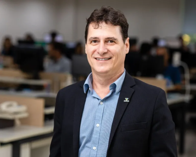 Alecsandro Casassi, diretor de Operações e Negócios do Sicoob Central ES