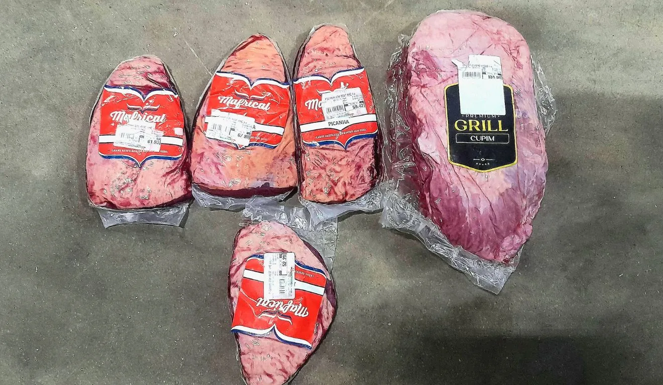 Suspeito tentou furtar R$ 362,80 em carnes. Foto: Reprodução/ TV Vitória