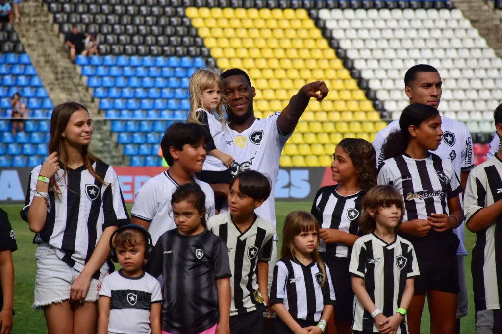 Botafogo x Madureira no estádio Kleber Andrade, pelo Campeonato Carioca (Foto: Thiago Soares/Folha Vitória)