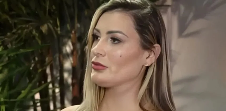 Andressa Urach revela experiência pior que prostituição dentro da própria igreja: “Fui usada”