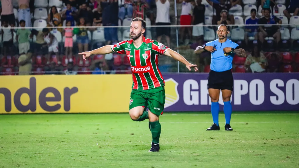 Copa do Brasil: Rio Branco de Venda Nova x Amazonas. Kleber Andrade