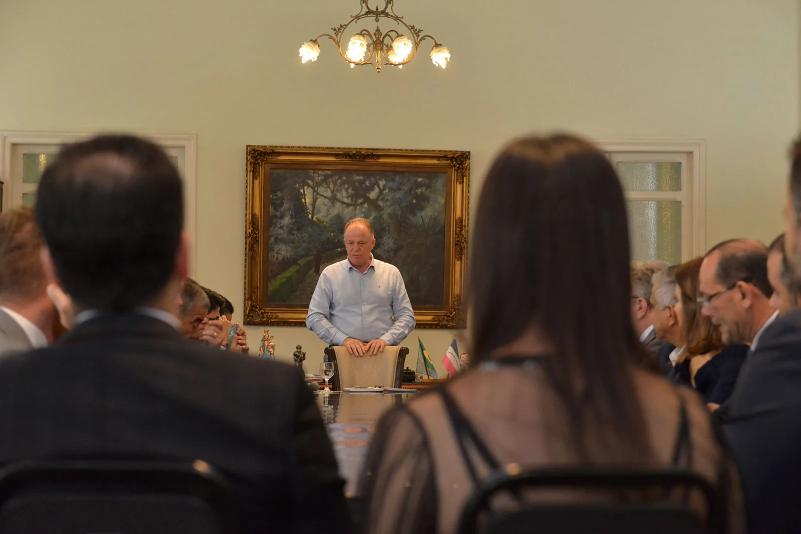 Casagrande em reunião com seu secretariado (foto: Hélio Filho/Secom-2023)