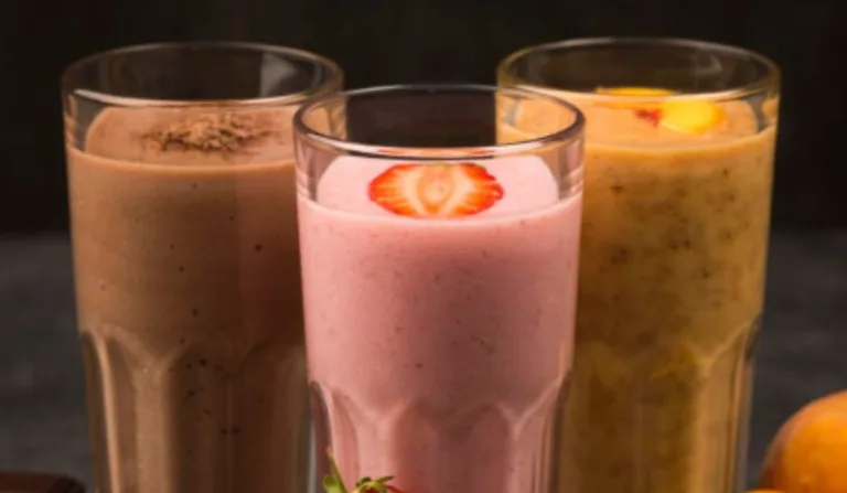 Melhor que bomba: 3 shakes caseiros para triplicar a massa muscular e definir os braços antes do carnaval (Foto: Freepik)