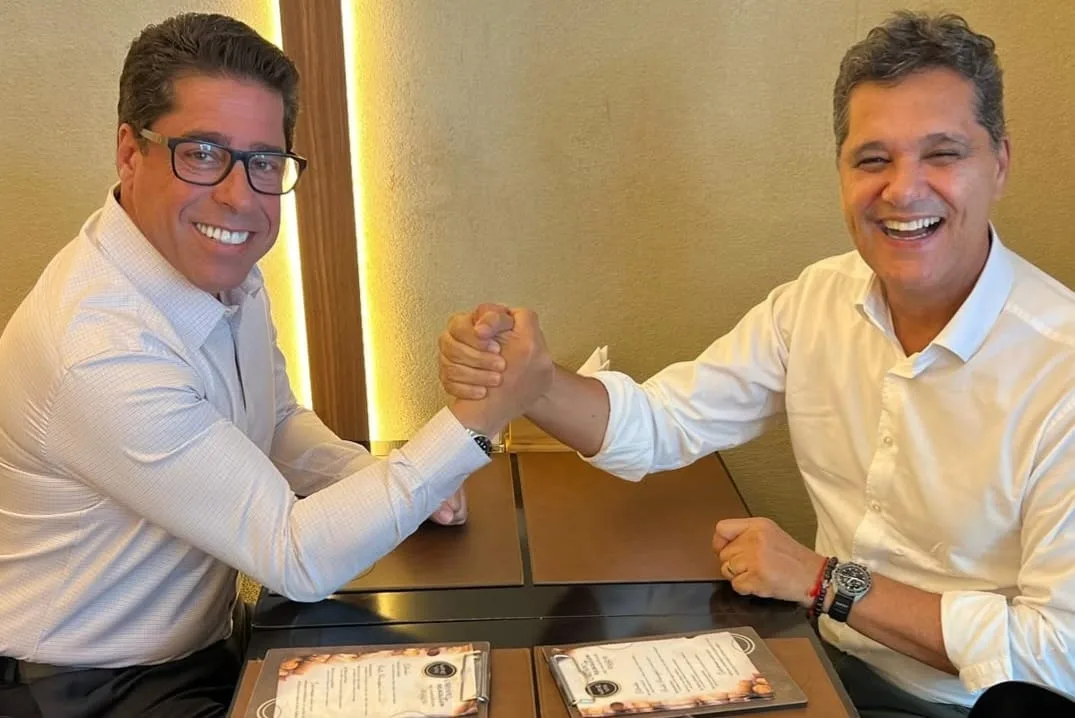 Marcelo Santos e Ricardo Ferraço em almoço para traçar estratégias para 2026 (foto: divulgação)