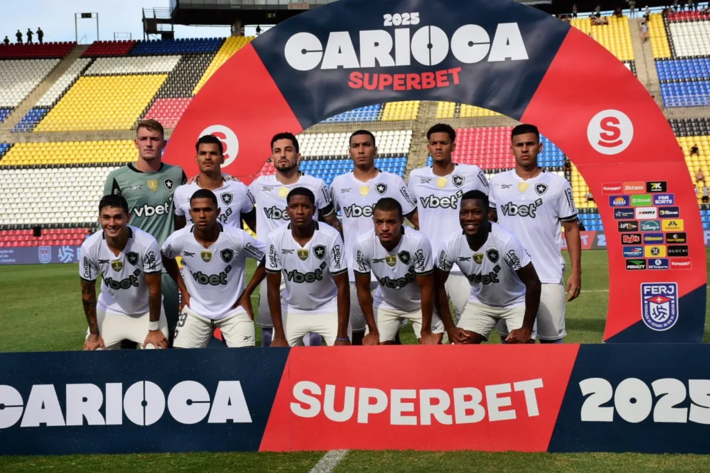 Botafogo x Madureira no estádio Kleber Andrade, pelo Campeonato Carioca (Foto: Thiago Soares/Folha Vitória)