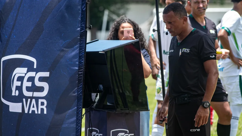 Curso de VAR no futebol capixaba