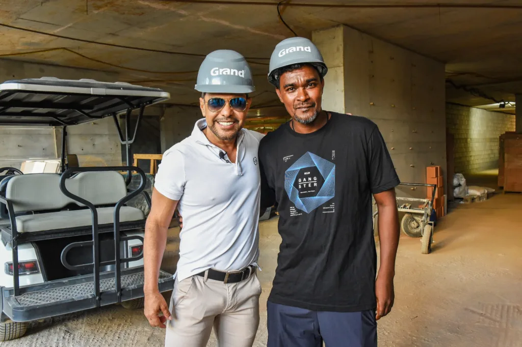 Zezé Di Camargo: "Graciele e eu vamos morar no ES. O apartamento de Guarapari é um presente para ela" (Foto: Cloves Louzada)