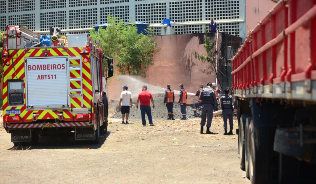 Incêndio Sambão do Povo (5)