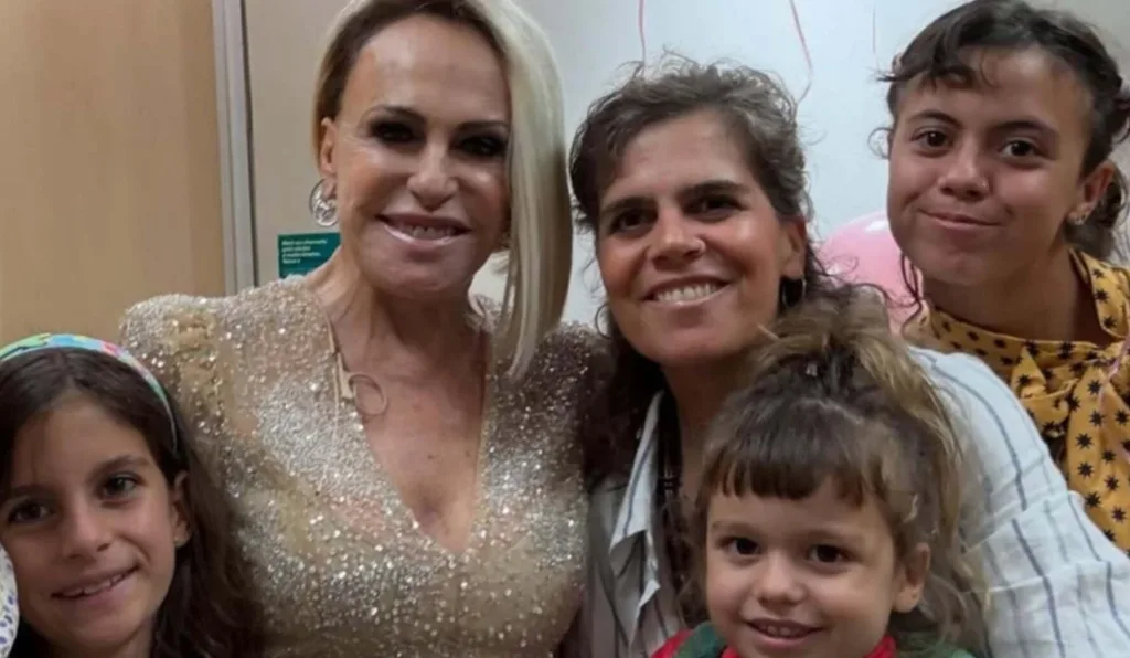 Filha de Ana Maria visita a mãe na Globo com os filhos (Foto: Reprodução/ Instagram)