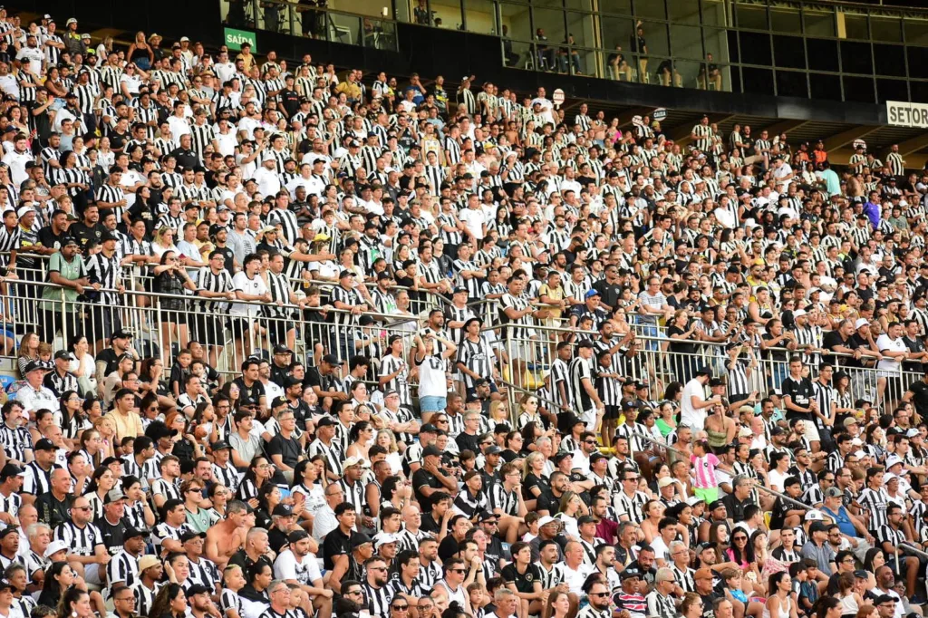 Botafogo x Madureira no estádio Kleber Andrade, pelo Campeonato Carioca (Foto: Thiago Soares/Folha Vitória)