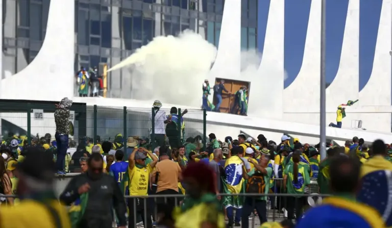 Ataques à Praça dos Três Poderes.