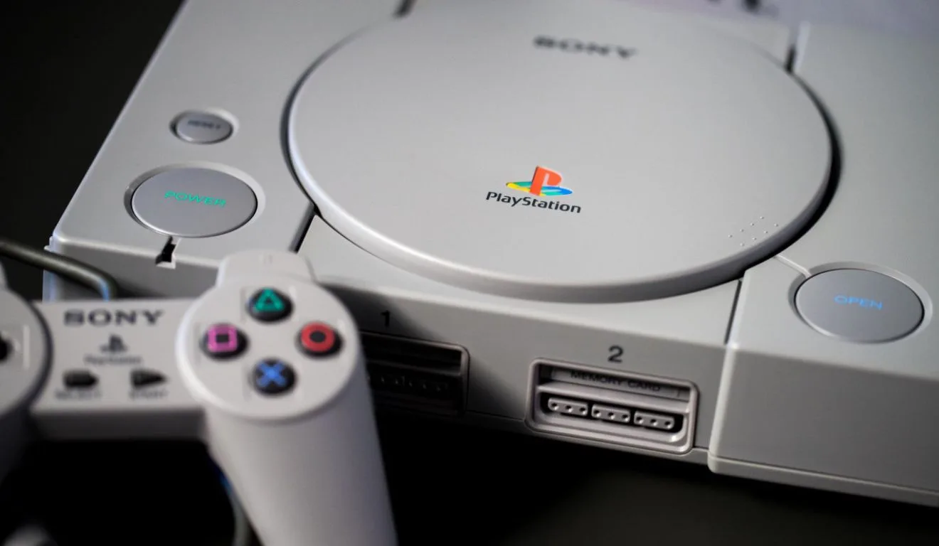 Imagem com o console PlayStation 1 da Sony