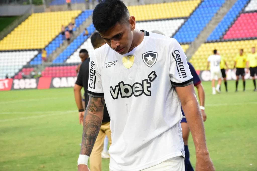 Botafogo x Madureira no estádio Kleber Andrade, pelo Campeonato Carioca (Foto: Thiago Soares/Folha Vitória)