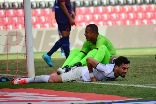 Botafogo x Madureira no estádio Kleber Andrade, pelo Campeonato Carioca (Foto: Thiago Soares/Folha Vitória)