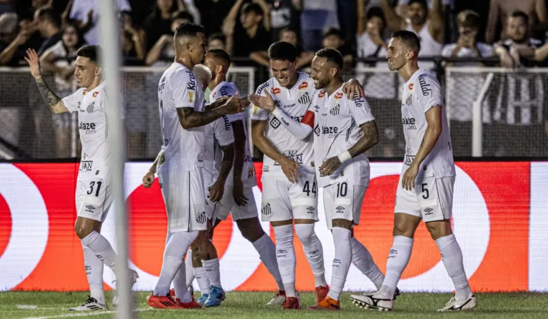 Neymar fez seu primeiro gol olímpico da carreira neste domingo (23) contra a Inter de Limeira. Foto: Raul Baretta/ Santos