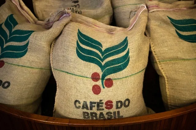 Brasil exporta menos 1,6% de café em janeiro, mas fatura 60% a mais