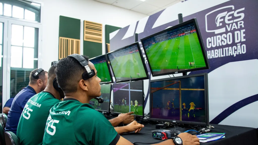 Curso de VAR no futebol capixaba