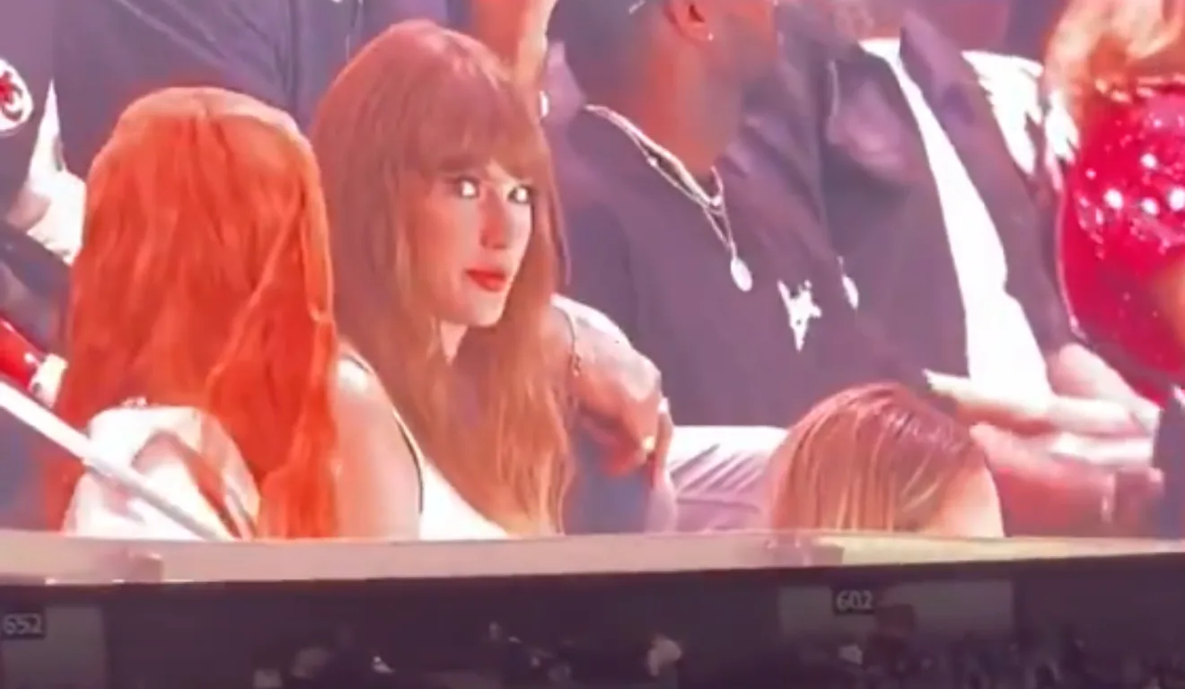 Taylor Swift no telão do Super Bowl