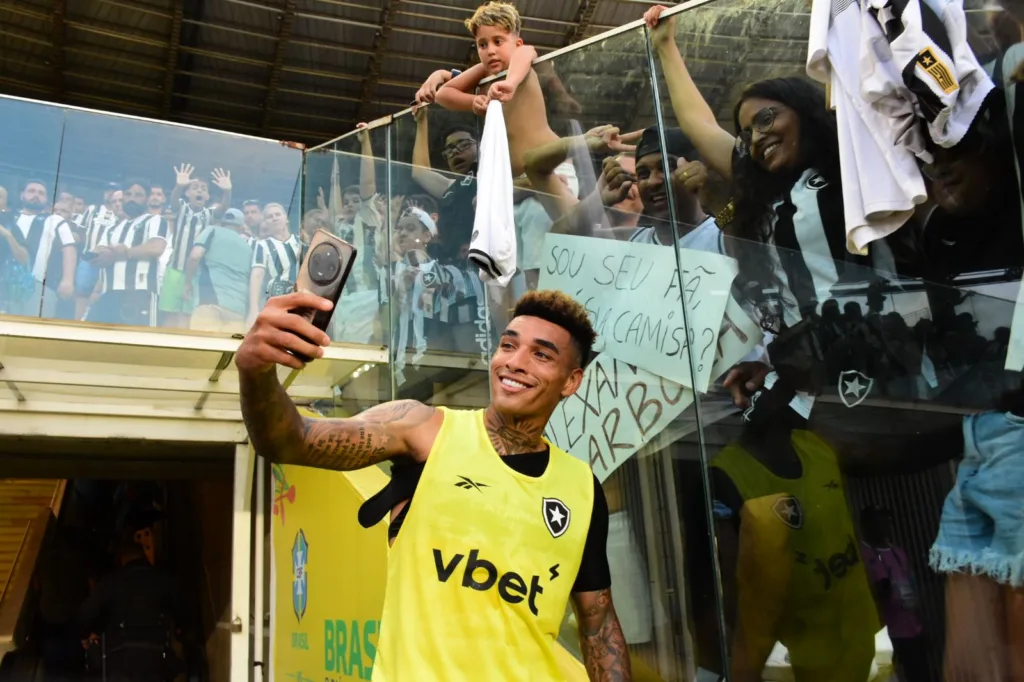 Botafogo x Madureira no estádio Kleber Andrade, pelo Campeonato Carioca (Foto: Thiago Soares/Folha Vitória)