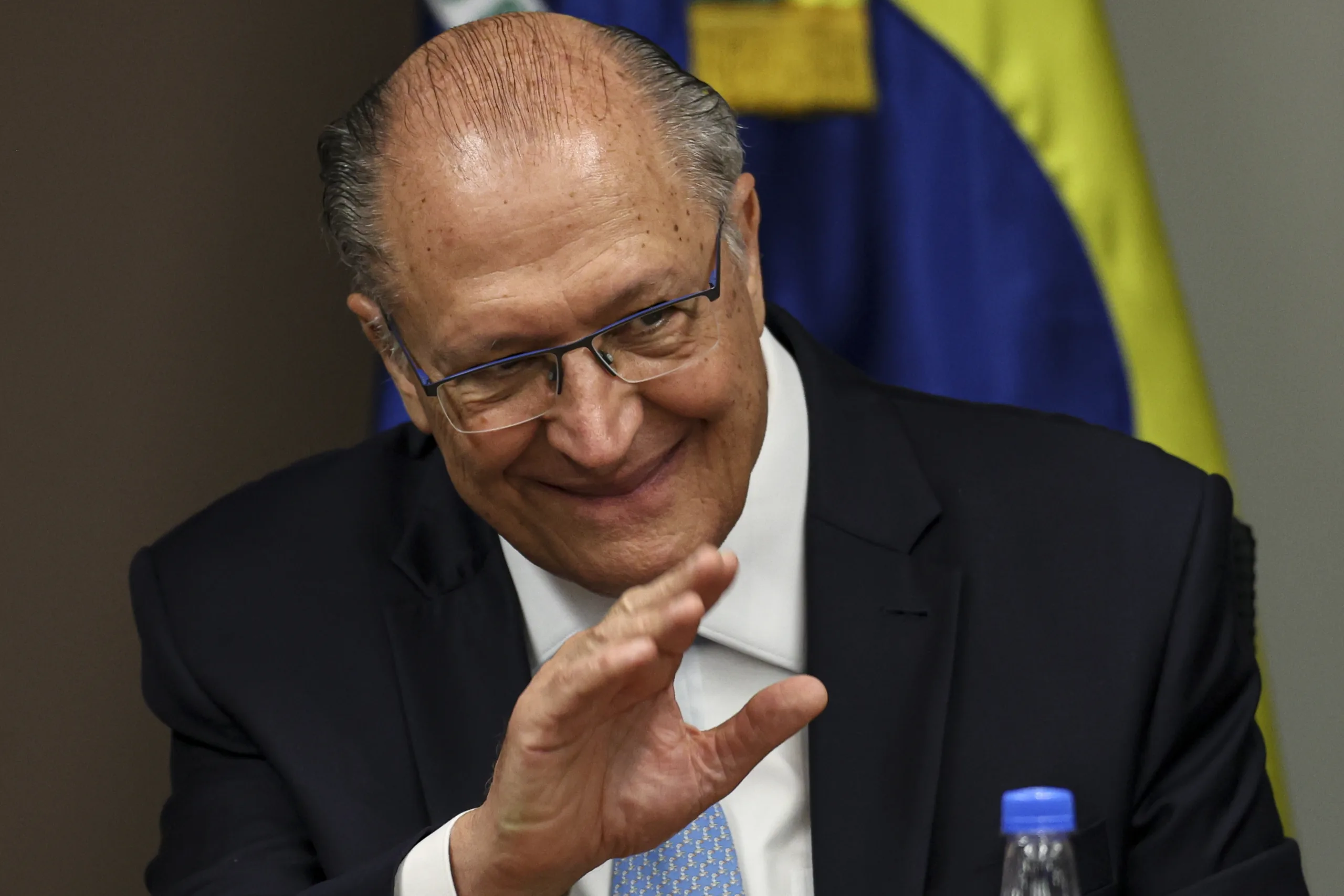 Alckmin disse que é preciso dialogar para 
 obter melhores condições de venda do aço brasileiro. Crédito: Marcelo Camargo/Agência Brasil