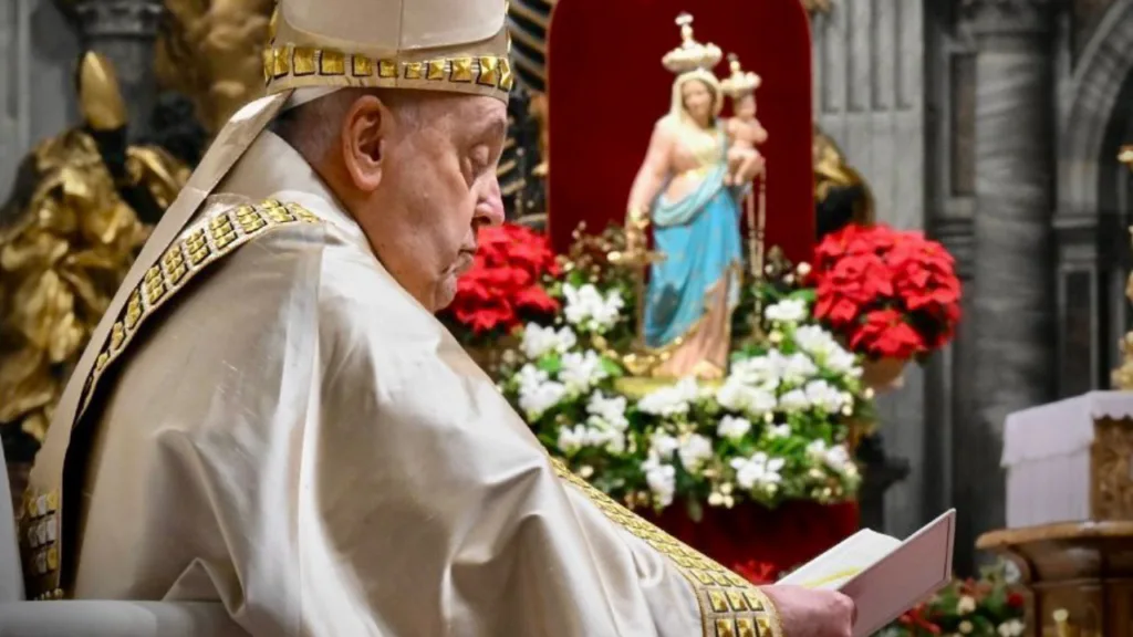 Papa Francisco está internado para tratar um quadro no pulmão. (Foto: Reprodução/ Instagram @franciscus)