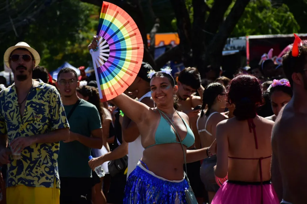 Carnaval-de-Vitoria-Regional-da-Nair-e-Puta-bloco