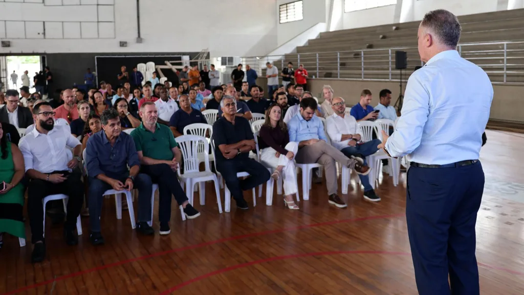 Assinatura de reforma do Ginásio Jones dos Santos Neves (DED), em Vitória.