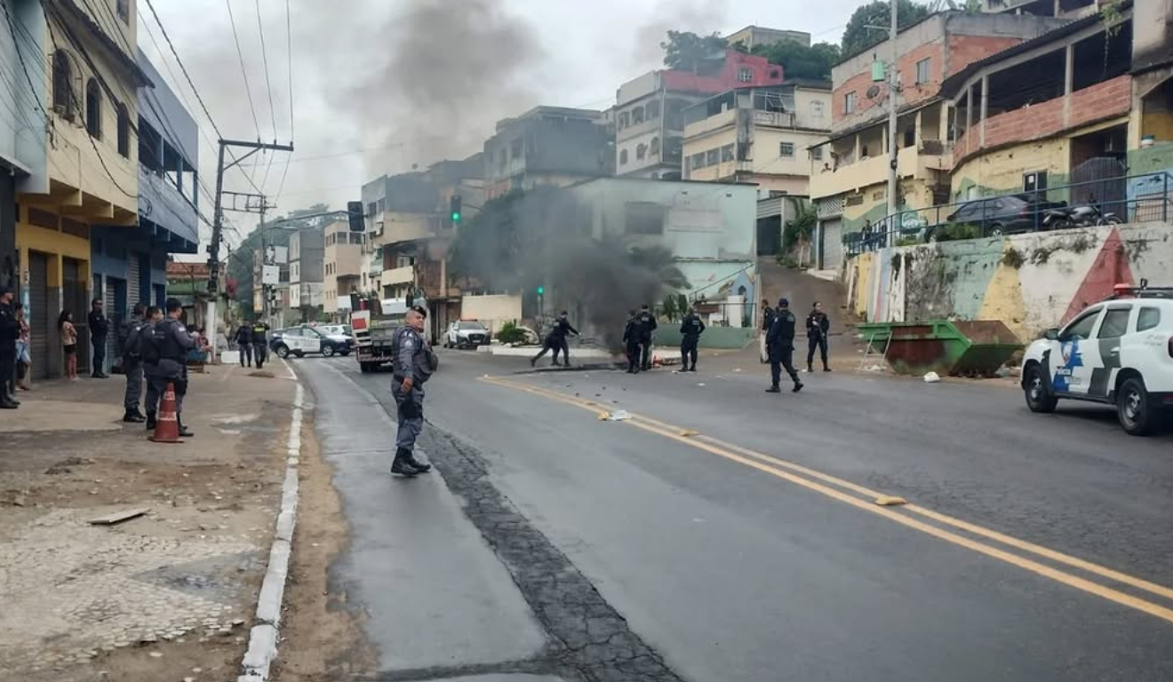 Protesto em Cobi após morte de adolescente em confronto com a PM