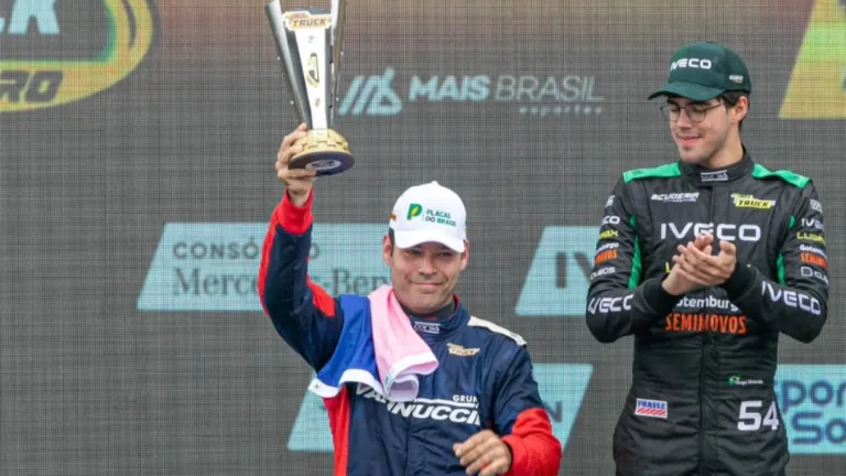 Hugo Cibien em quarto lugar na corrida em Campo Grande (MS) da Copa Truck