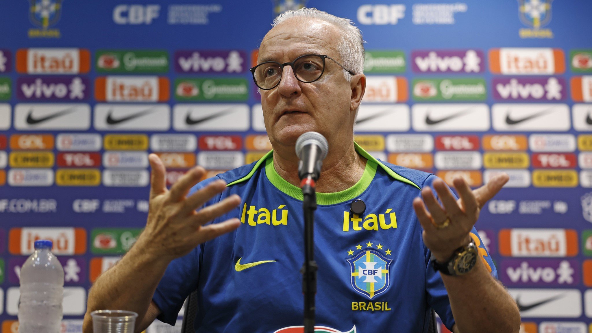 O técnico Dorival Júnior em entrevista coletiva pela Seleção Brasileira