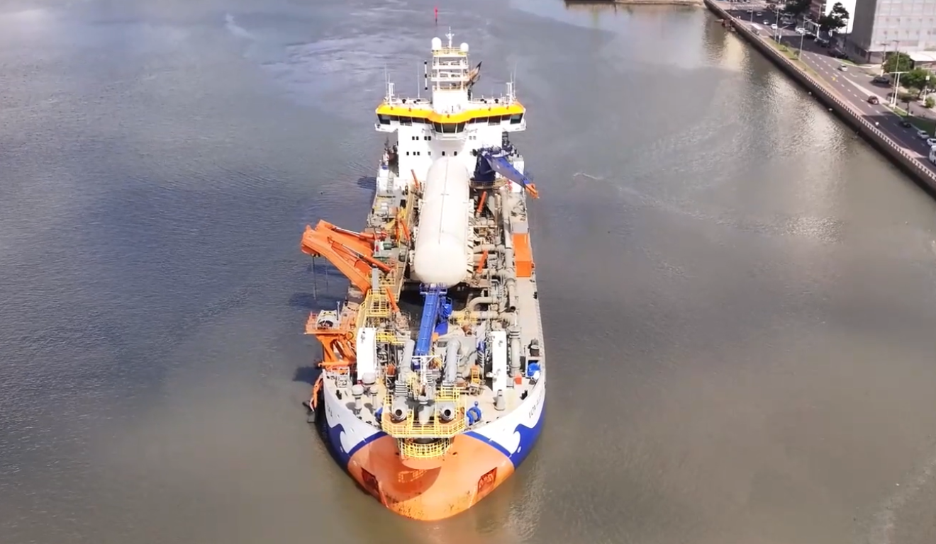 Navio dragagem