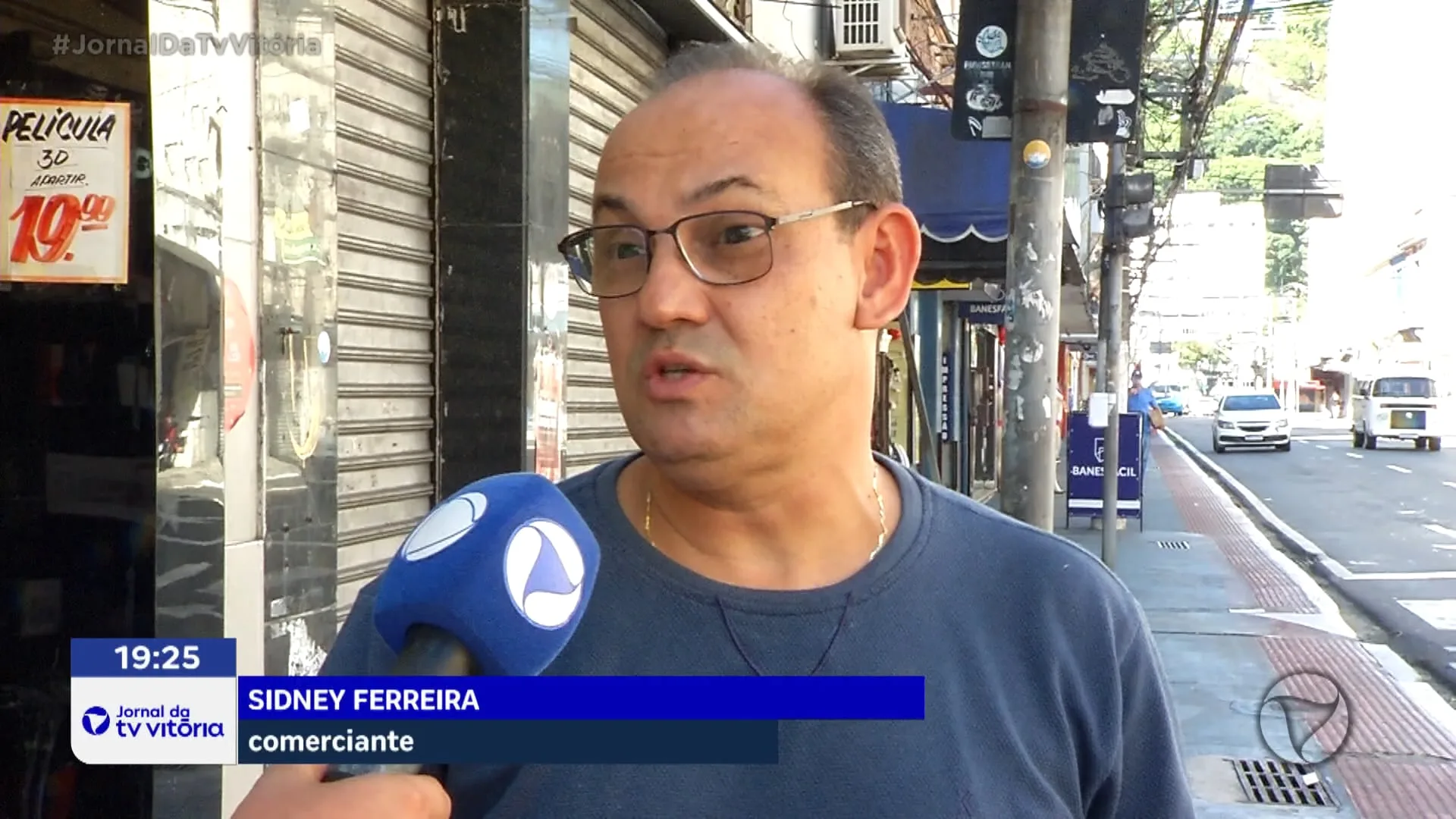 Pichação no Centro de Vitória preocupa moradores e comerciantes