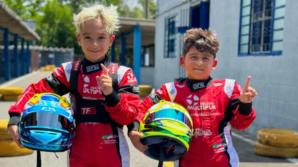 Irmãos capixabas Joaquim Emerick e Miguel Emerick, pilotos de kart