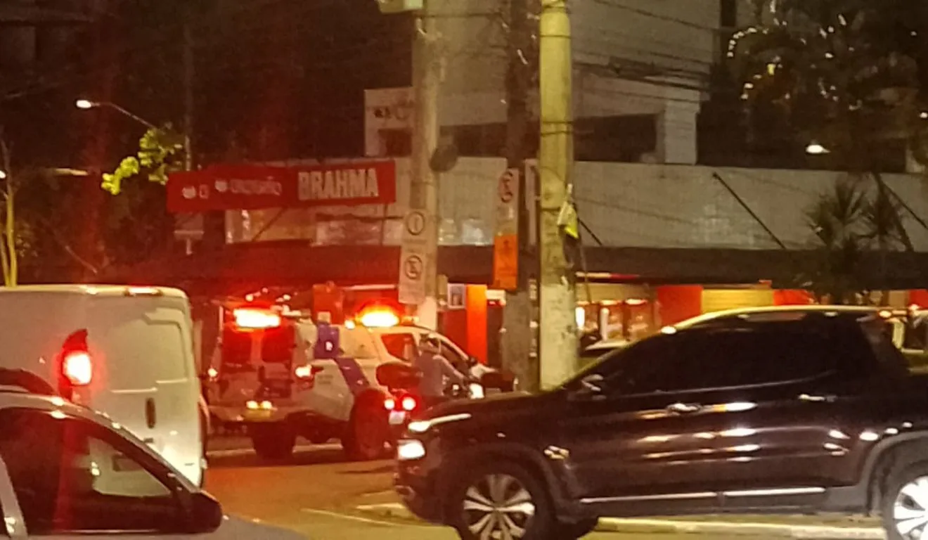 Policiamento foi reforçado na Rua da Lama

Foto: Leitor Folha Vitória