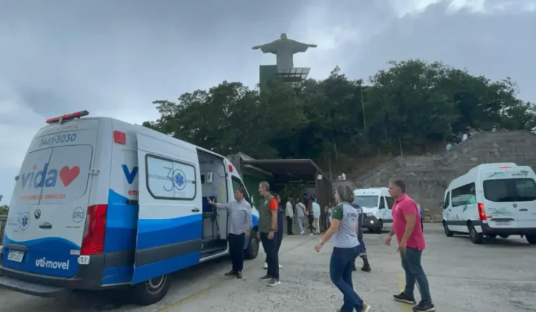 Ambulância no cristo redentor