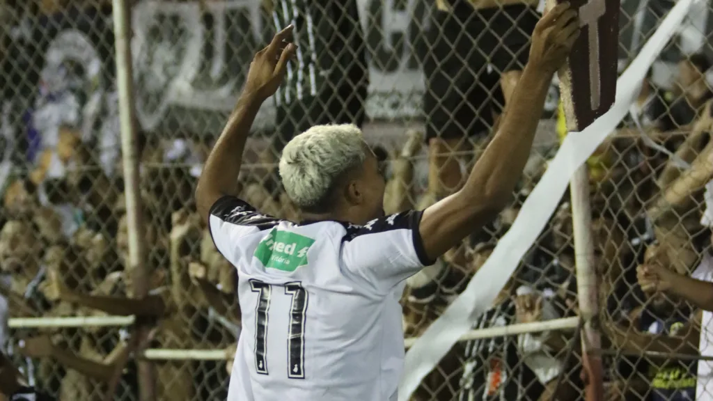 Capixabão: Desportiva x Rio Branco. Engenheiro Araripe. Jogo de volta da semifinal