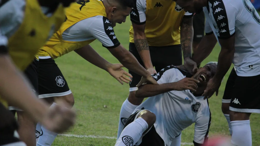 Capixabão: Desportiva x Rio Branco. Engenheiro Araripe. Jogo de volta da semifinal