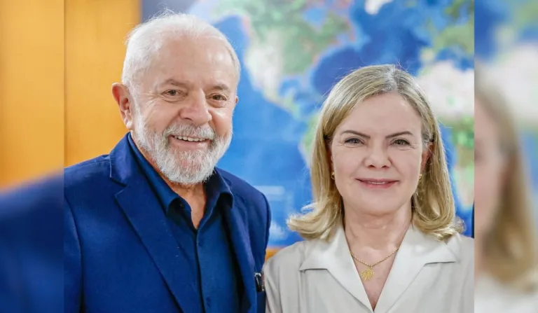 O presidente Lula e a ministra Gleisi Hoffmann.