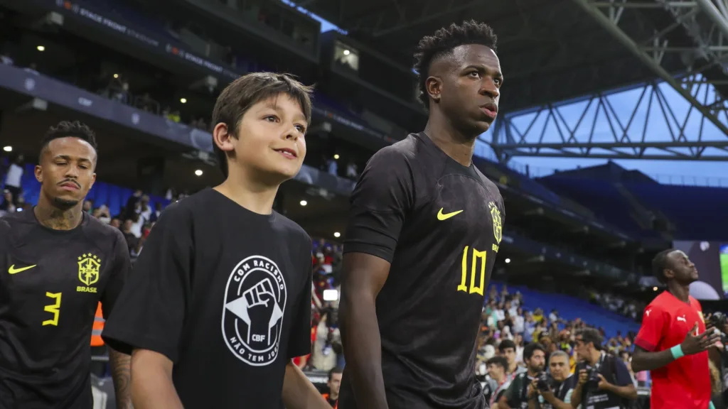 Brasil venceu Guiné por 4 a 1, no RCDE Stadium, em Barcelona, Espanha, em jogo marcado por campanha antirracista. Fotos: Joilson Marconne / CBF