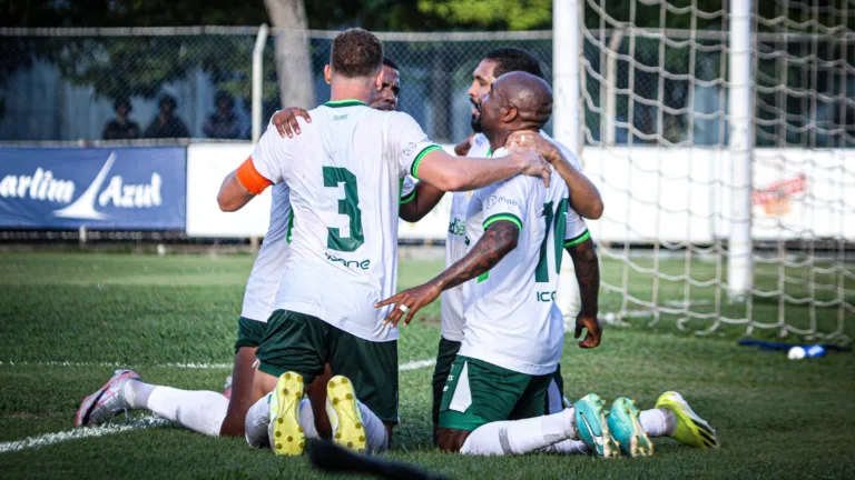 Semifinal do Capixabão: Vitória x Porto Vitória. Salvador Costa