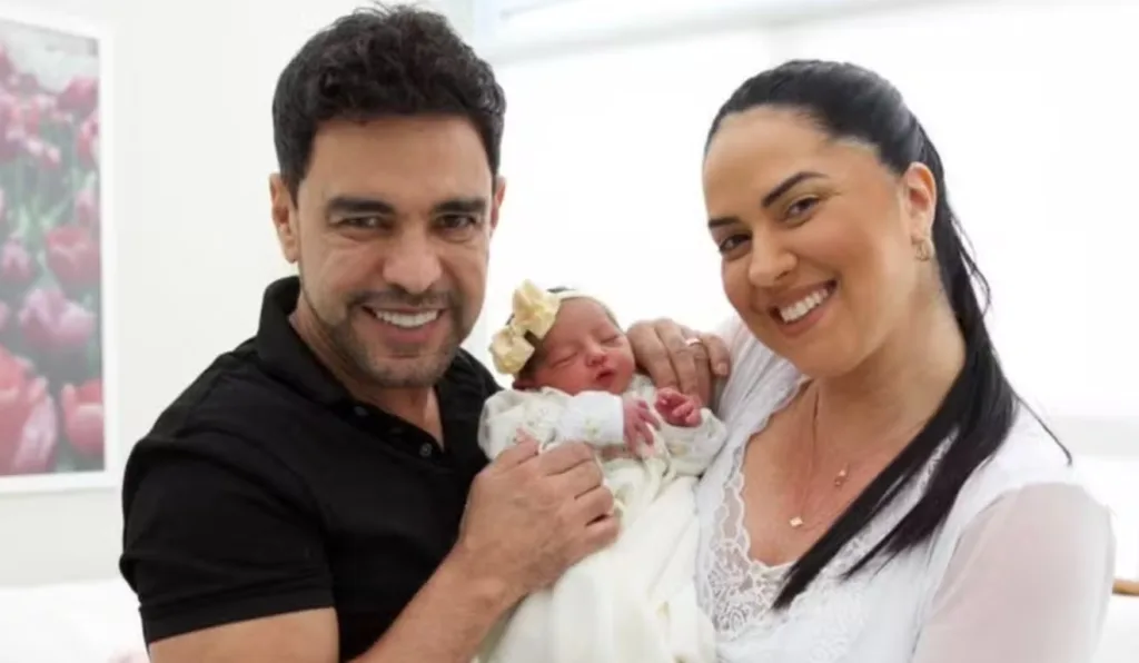 Zezé Di Camargo e Graciele Lacerda posam para ensaio com a filha — Foto: Hanna Rocha/Divulgação

