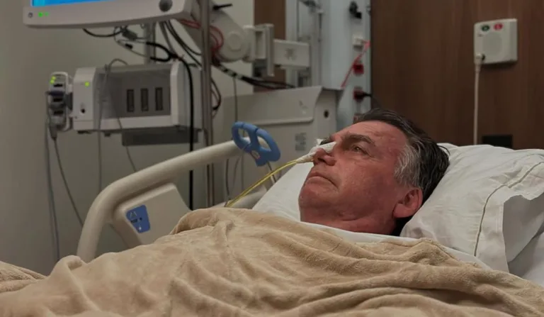 Jair Bolsonaro na UTI
