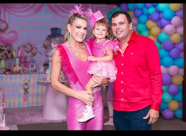 Os dois anos de Lara