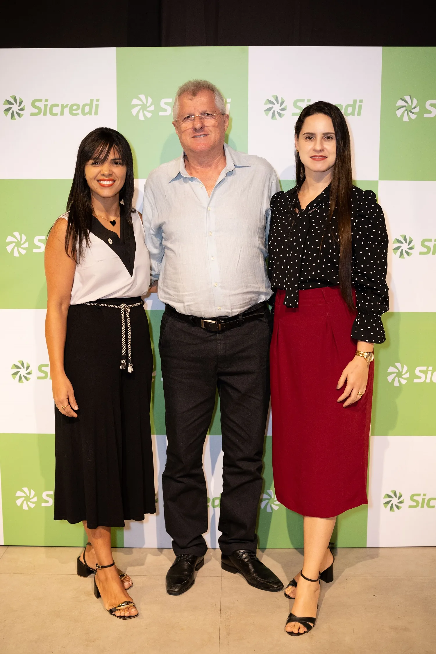 José Francisco Aresi com Priscila Oliveira e Eula Peres